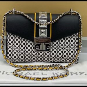 MK New York City Rose Medium Flap Shoulder